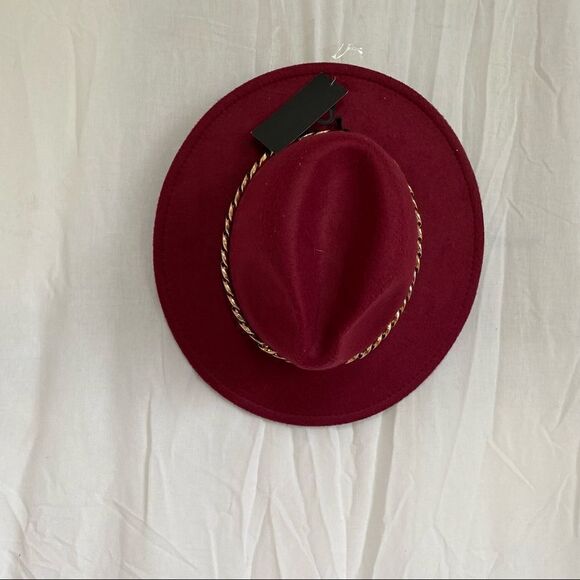 NEW Marcus Adler burgundy felt with gold ribbon chain dented fedora hat
